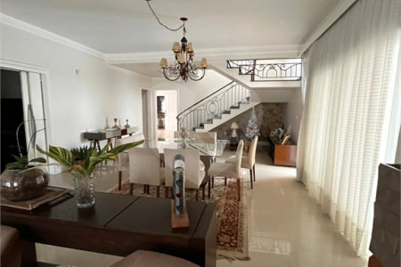 Casa à venda com 5 quartos, sendo 4 suítes,  no condomínio Terras de Santa Clara, Jacareí - SP