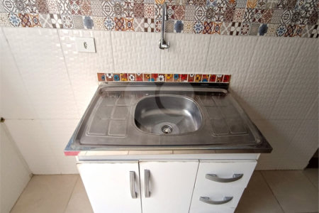 Casa para alugar com 1 quarto no condomínio Cond R Claudio Rodrigues Lopes, São Paulo - SP
