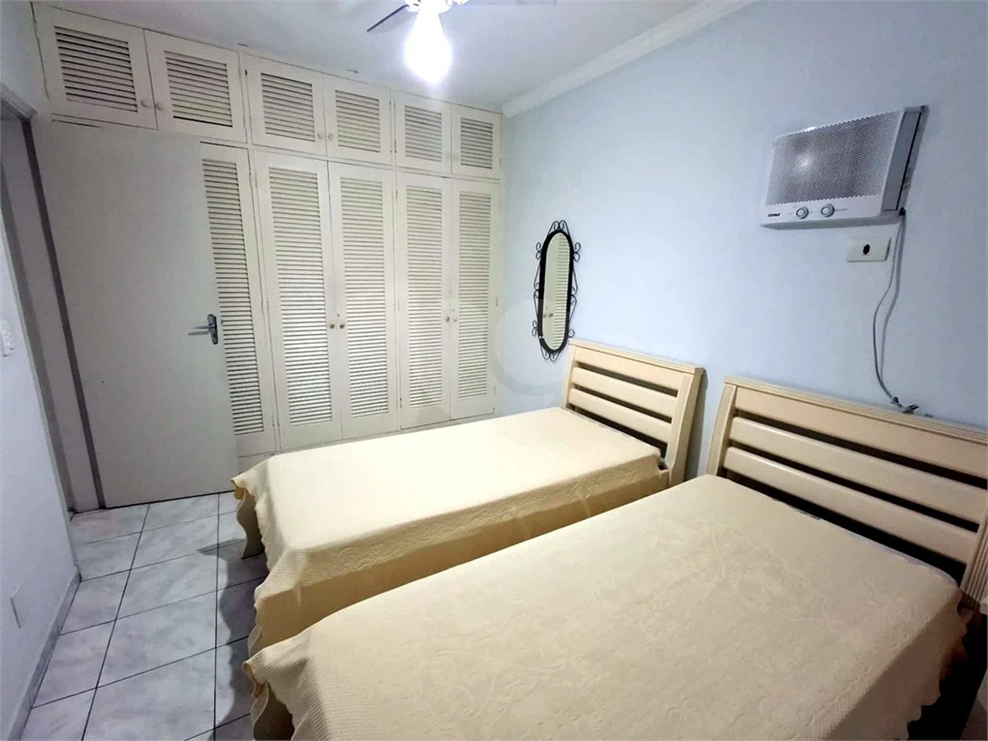 Apartamento à venda com 1 quarto em Vila Alzira, Guarujá, SP