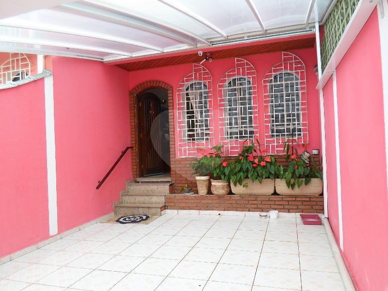 Sobrado à venda com 3 suítes em Vila Galvão, Guarulhos, SP