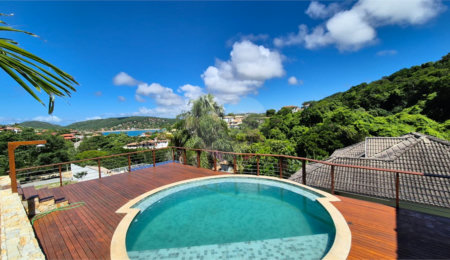 Casa à venda com 8 quartos, sendo 7 suítes,  em Ferradura, Armação dos Búzios, RJ