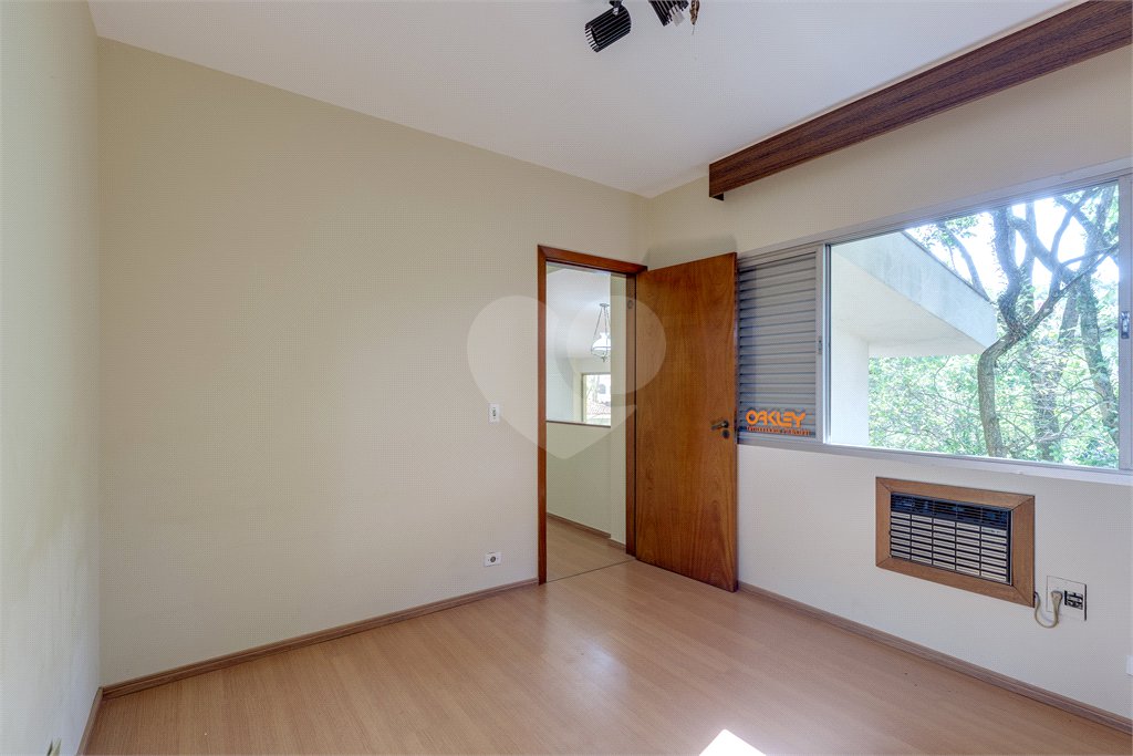 Casa à venda com 4 quartos, sendo 3 suítes, em Jardim Marajoara, São Paulo, SP