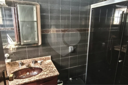 Casa para alugar com 6 quartos, sendo 2 suítes,  em Vila São João, Guarulhos, SP