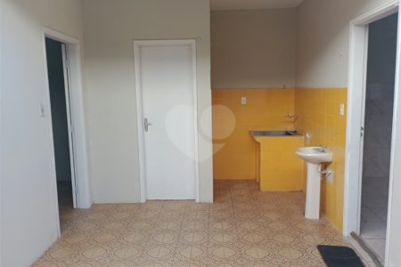 Casa à venda com 4 quartos, sendo 1 suíte, em Vila Rosa, Itapetininga, SP