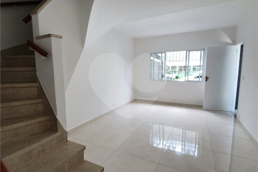 Sobrado à venda com 4 quartos em Santa Terezinha, São Paulo, SP