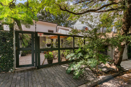 Sobrado à venda com 4 quartos, sendo 2 suítes,  em Vila Madalena, São Paulo, SP