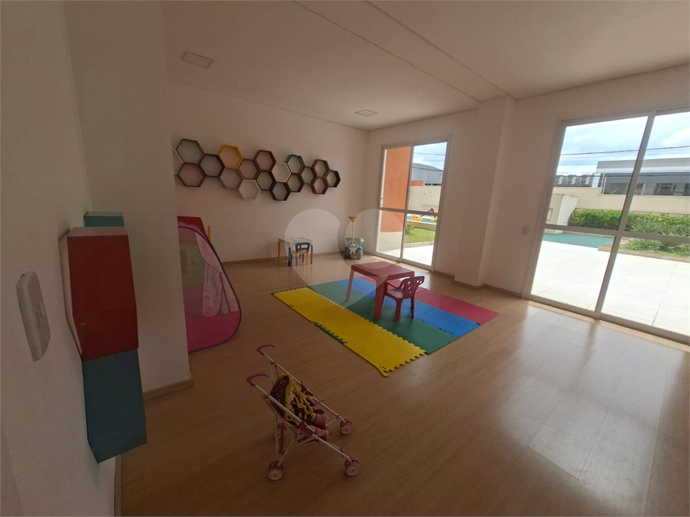 Apartamento à venda ou para alugar com 3 quartos, sendo 1 suíte, em Vila Macia, Itapetininga, SP