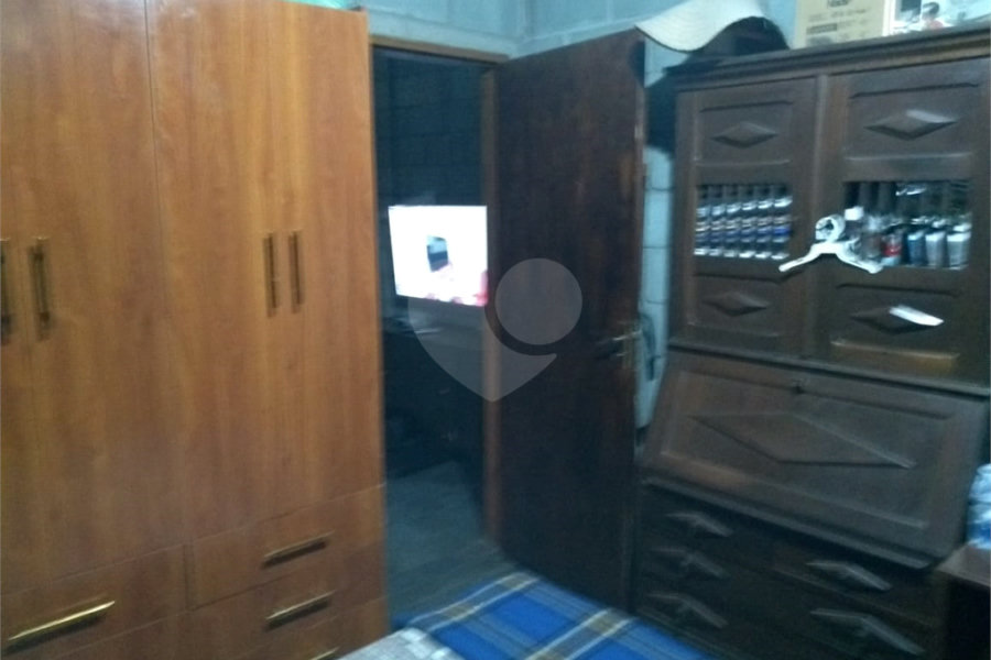 Casa à venda com 3 quartos, sendo 1 suíte, no condomínio Cinco Lagos, Mairiporã - SP