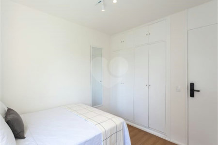 Apartamento à venda com 4 quartos, sendo 1 suíte, em Vila Olímpia, São Paulo, SP