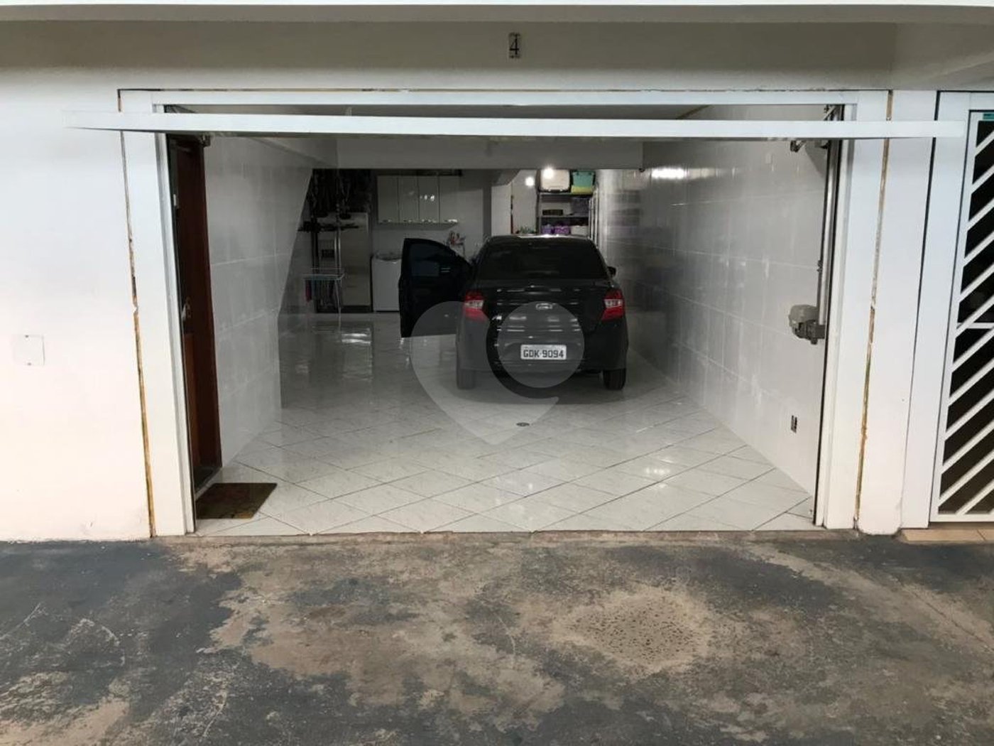 Casa à venda com 3 quartos, sendo 1 suíte, no condomínio Residencial Gabriela, São Paulo - SP