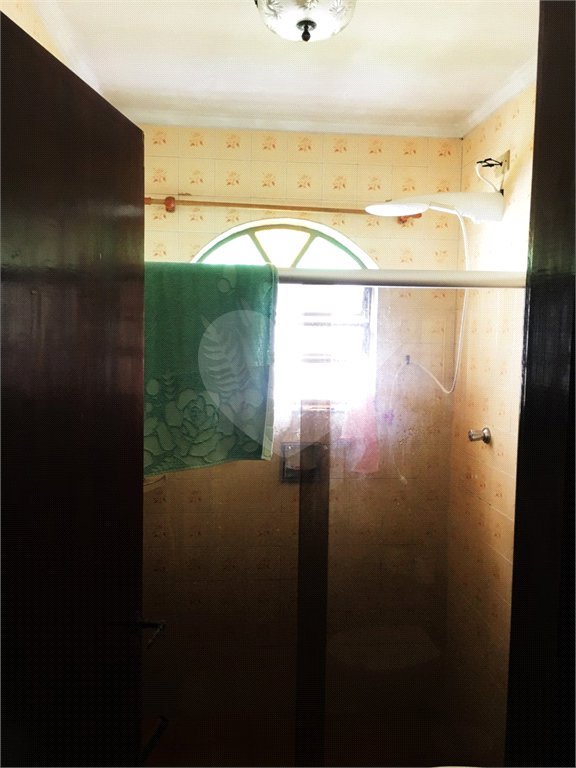Sobrado à venda com 4 quartos, sendo 1 suíte,  em Vila Gomes, São Paulo, SP