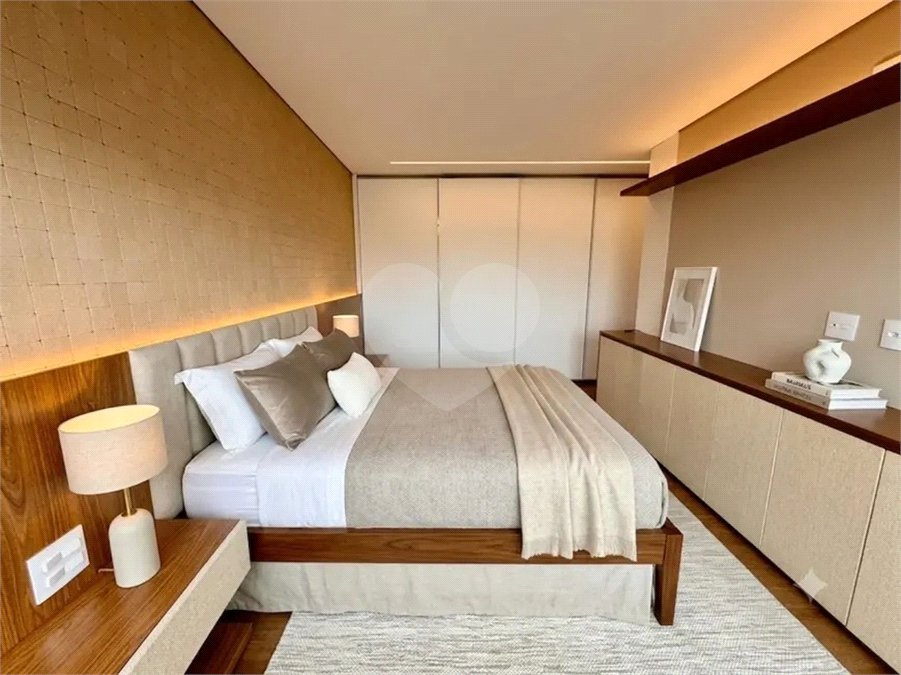 Apartamento à venda com 4 quartos, sendo 3 suítes, em Água Branca, São Paulo, SP