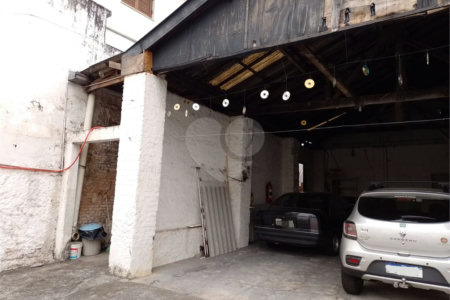 Sobrado à venda com 8 quartos, sendo 3 suítes, em Tucuruvi, São Paulo, SP