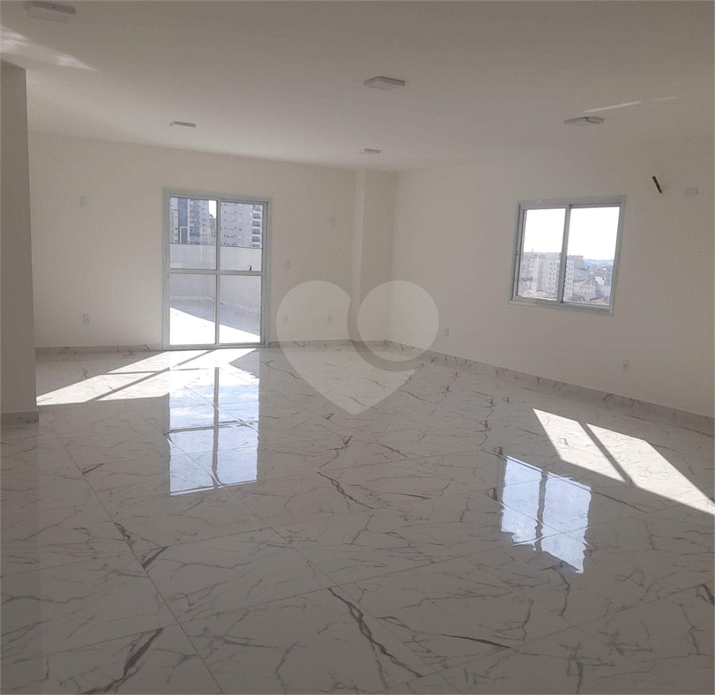 Apartamento à venda com 2 quartos, sendo 1 suíte, em Parada Inglesa, São Paulo, SP