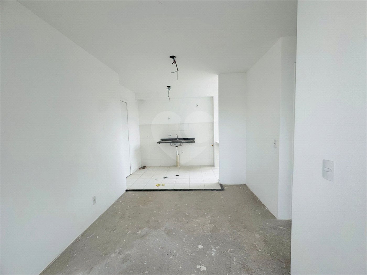 Apartamento à venda com 2 quartos, sendo 1 suíte, em Vila Galvão, Guarulhos, SP