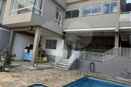 Sobrado à venda com 3 suítes em Jardim Maristela, Atibaia, SP