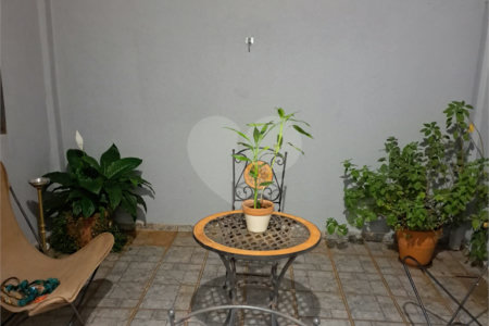 Casa à venda com 3 quartos, sendo 1 suíte,  em Jardim das Estações (vila Xavier), Araraquara, SP
