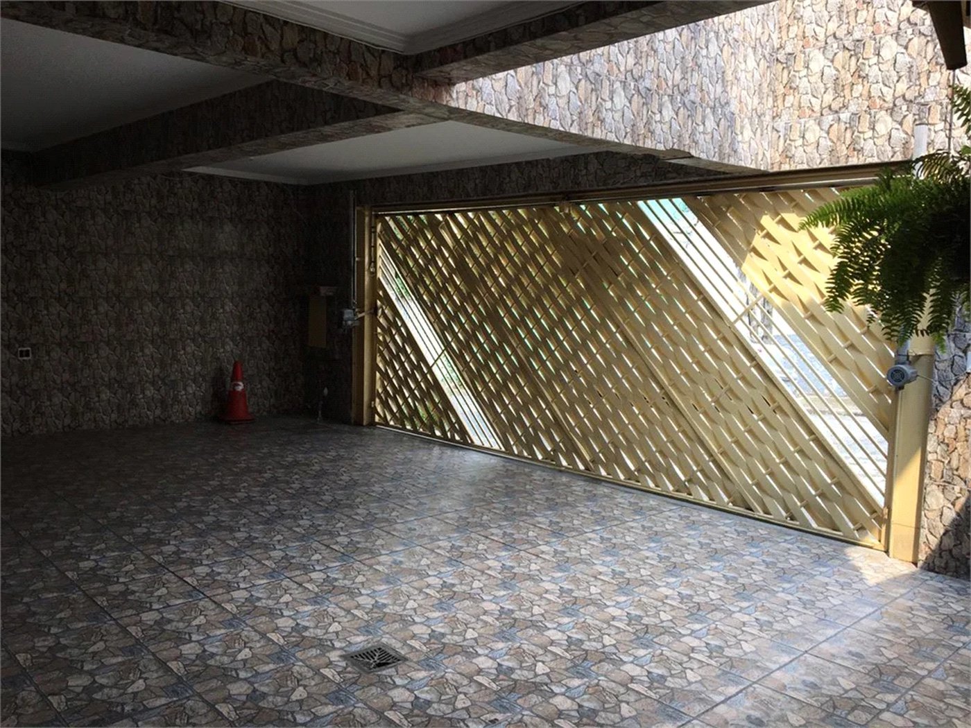 Sobrado à venda com 3 quartos, sendo 1 suíte, em Vila Lageado, São Paulo, SP