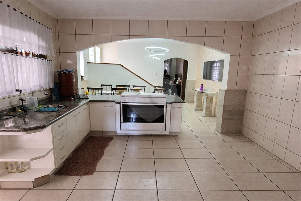 Casa à venda com 3 quartos, sendo 1 suíte, em Centreville, Santo André, SP