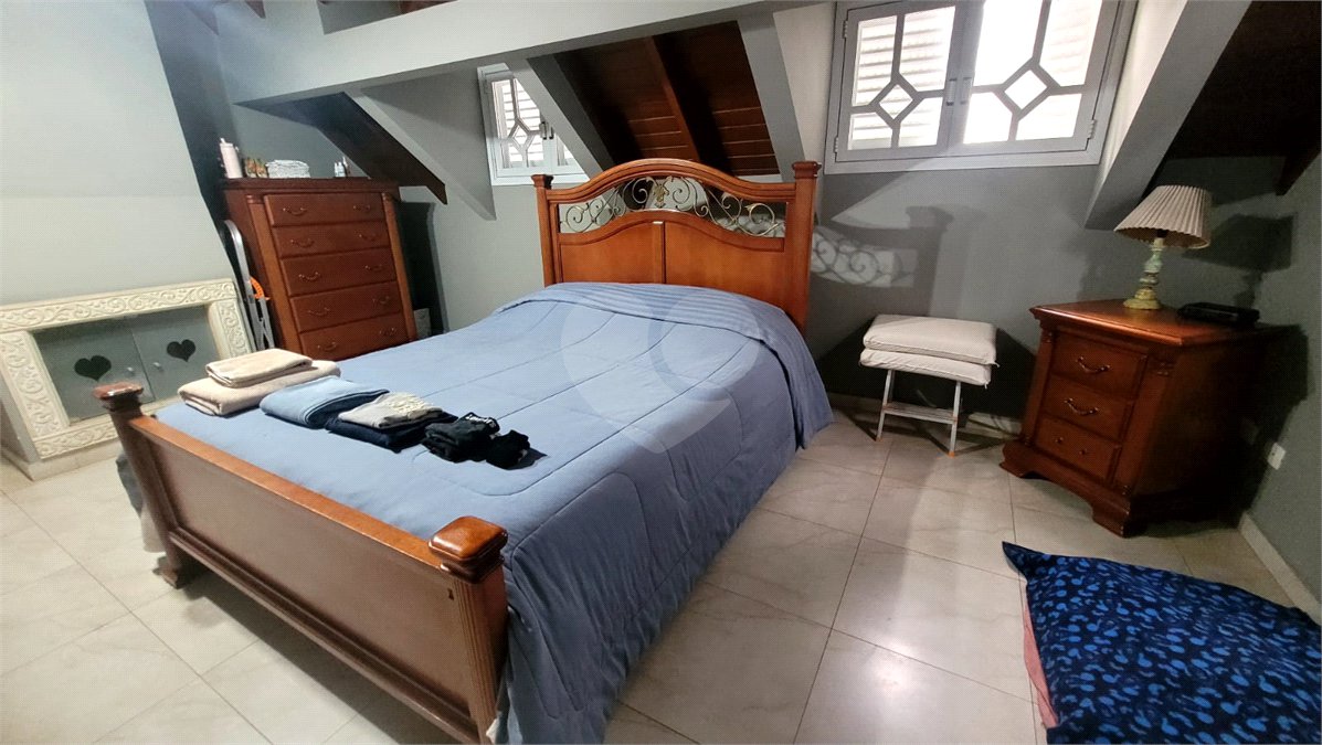 Casa à venda com 3 suítes no condomínio Suíça da Cantareira, Mairiporã - SP