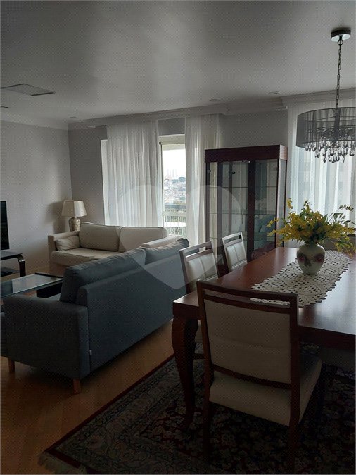Apartamento à venda com 3 quartos, sendo 2 suítes,  em Cidade São Francisco, São Paulo, SP