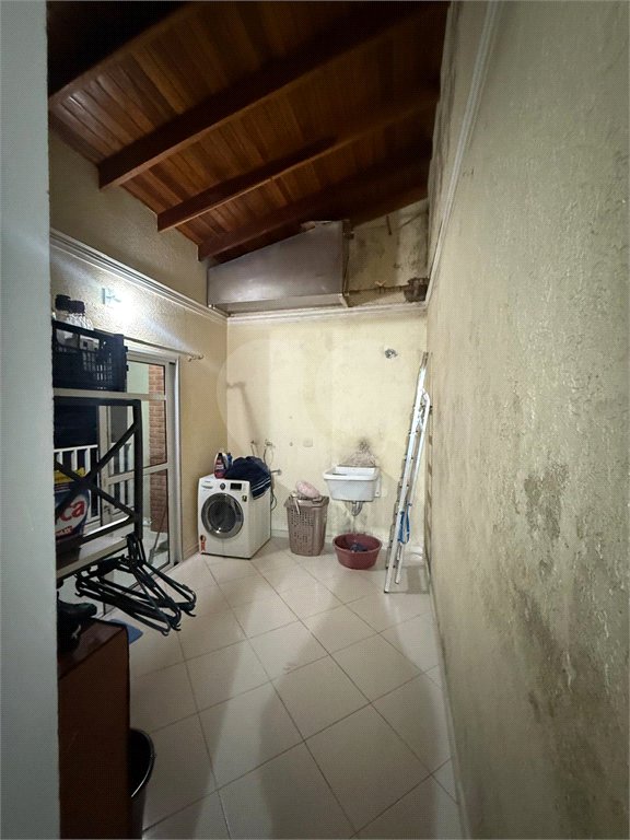 Sobrado à venda com 6 quartos, sendo 2 suítes, em Vila Áurea, Poá, SP