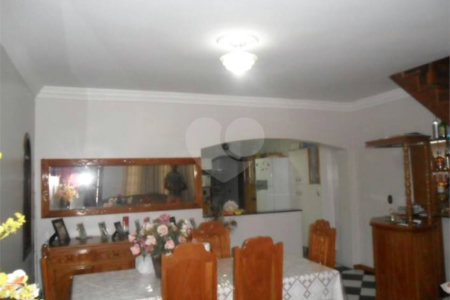 Casa à venda com 3 quartos, sendo 1 suíte, em Jardim Santa Helena, Poá, SP
