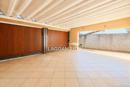 Casa à venda com 6 quartos, sendo 3 suítes,  em Santos Dumont, Três Lagoas, MS