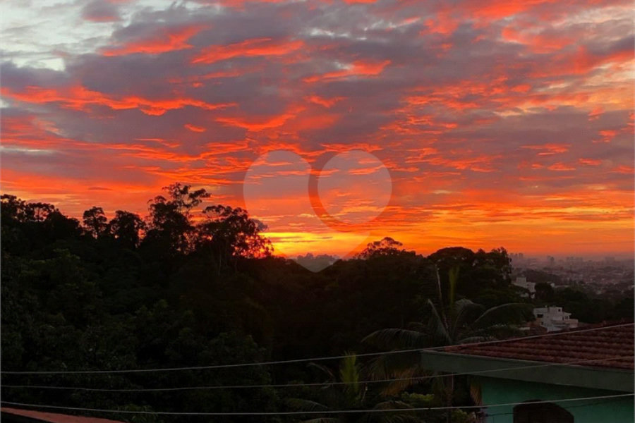 Sobrado à venda com 3 quartos, sendo 1 suíte, em Tremembé, São Paulo, SP