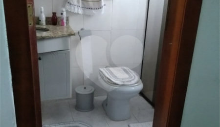 Sobrado à venda com 3 quartos, sendo 1 suíte, em Chora Menino, São Paulo, SP