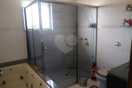 Sobrado à venda com 3 suítes em Vila Nivi, São Paulo, SP