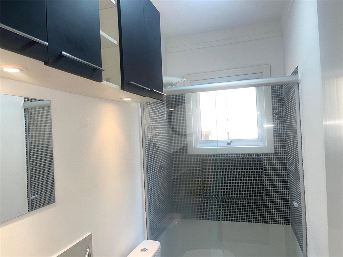 Casa à venda com 3 quartos, sendo 1 suíte,  no condomínio Vilagio Viccino, São Paulo - SP