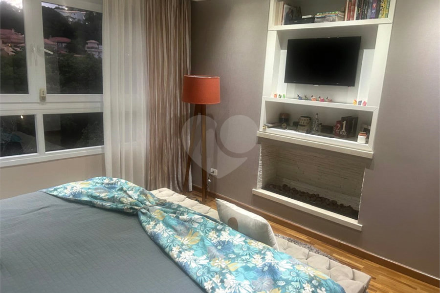 Casa à venda com 4 quartos, sendo 3 suítes,  no condomínio Itatinga 1, São Paulo - SP