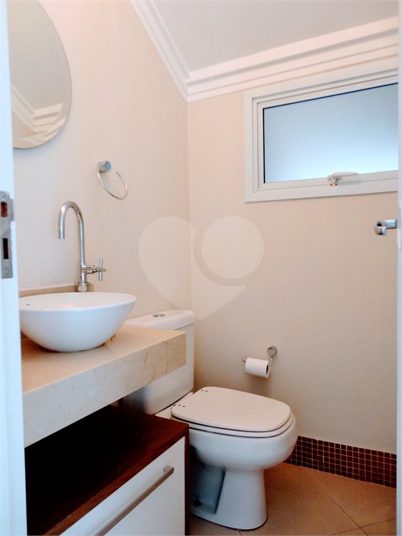Casa à venda com 3 suítes no condomínio Residencial Jardim América, Vinhedo - SP