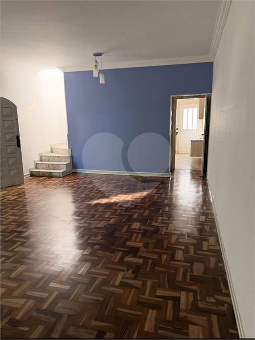 Sobrado à venda com 2 suítes em Vila Marari, São Paulo, SP