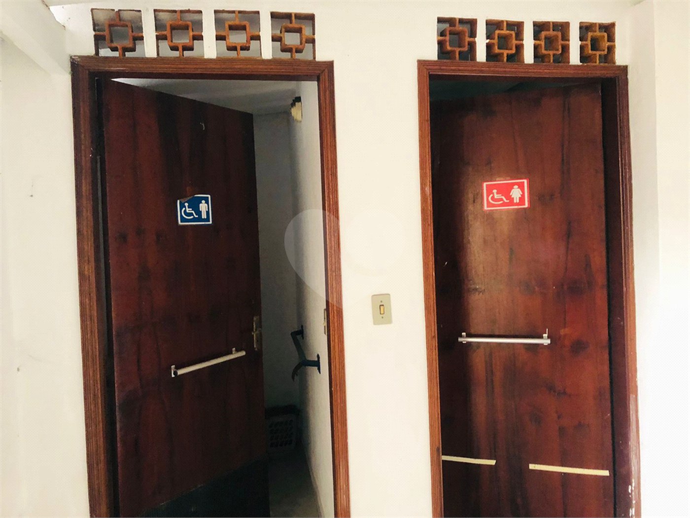 Casa à venda com 3 quartos, sendo 1 suíte,  no Centro, Mogi das Cruzes, SP