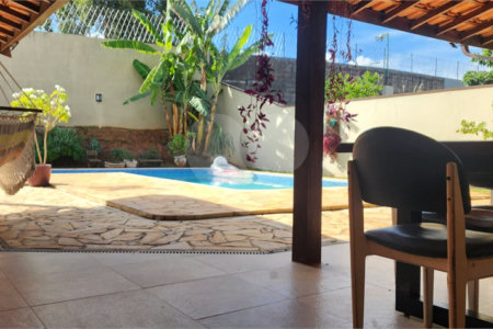 Casa à venda com 4 quartos, sendo 2 suítes, no condomínio Delle Stelle, Louveira - SP