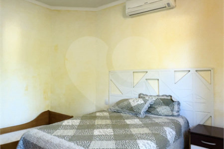 Chácara à venda com 4 quartos, sendo 1 suíte,  em Campos de Atibaia, Atibaia, SP