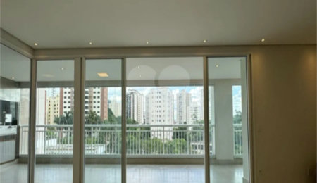 Apartamento à venda com 4 quartos, sendo 3 suítes,  em Jardim Monte Kemel, São Paulo, SP