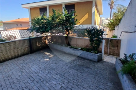 Sobrado à venda com 4 quartos, sendo 2 suítes, em Jardim Leonor, São Paulo, SP