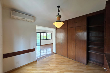 Apartamento à venda com 3 suítes em Vila Uberabinha, São Paulo, SP