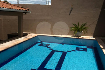 Sobrado à venda com 3 quartos, sendo 2 suítes, em Jardim Tropical, Cuiabá, MT