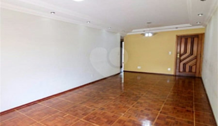 Apartamento à venda com 2 quartos, sendo 1 suíte,  em Vila Isabel, Rio de Janeiro, RJ