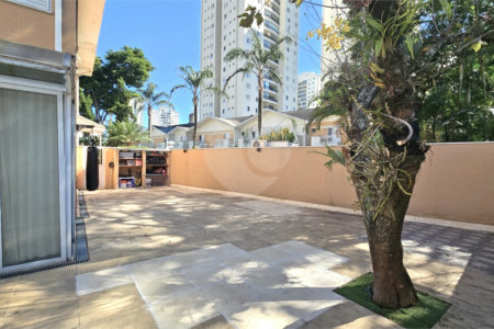 Casa à venda com 3 quartos, sendo 1 suíte, no condomínio Flora Park, São Paulo - SP