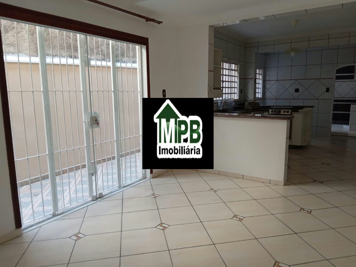 Sobrado à venda com 2 quartos, sendo 1 suíte, em Jardim Altos Do Itavuvu, Sorocaba, SP