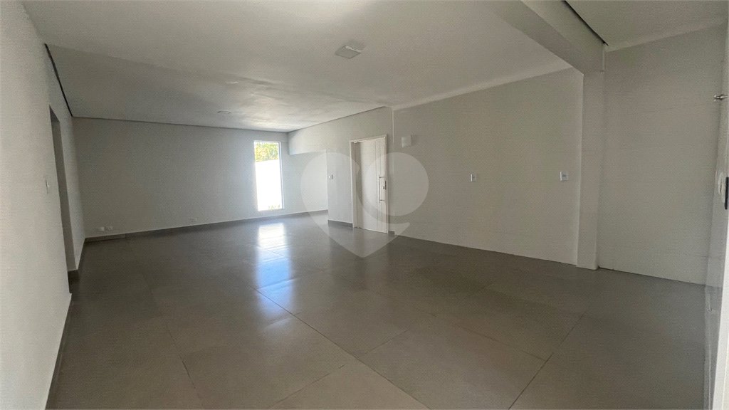 Sobrado à venda com 4 quartos, sendo 3 suítes, em Jardim Paulista, Atibaia, SP
