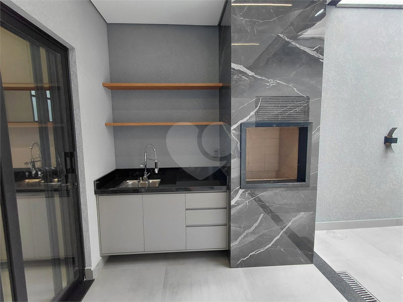 Casa à venda com 3 quartos, sendo 1 suíte, no condomínio Park Real Indaiatuba, Indaiatuba - SP