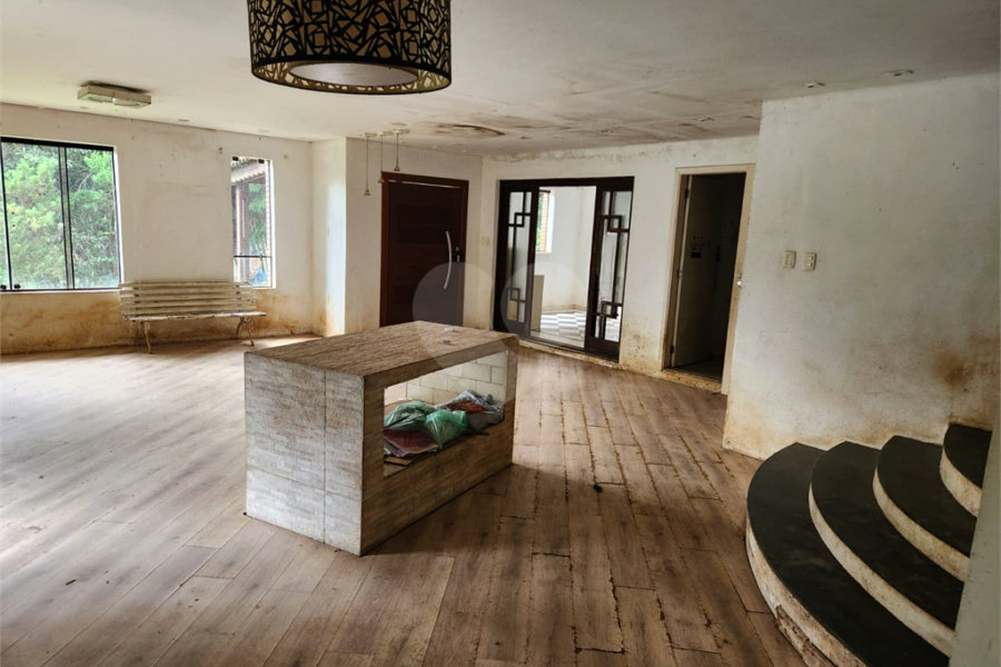 Casa à venda com 4 suítes no condomínio Alpes da Cantareira, Mairiporã - SP