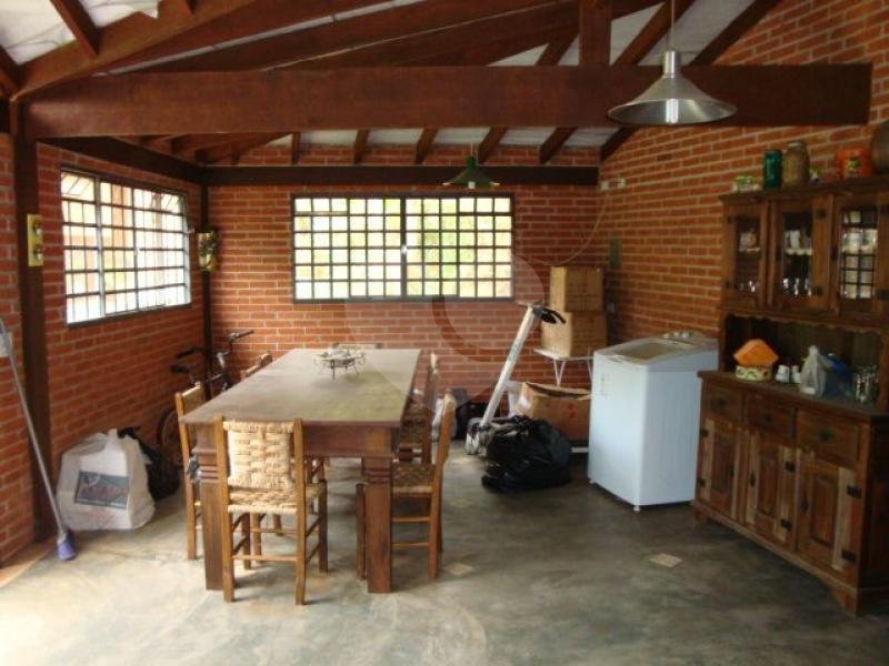 Casa Térrea à venda com 3 quartos, sendo 1 suíte, em Parque Petrópolis, Mairiporã, SP