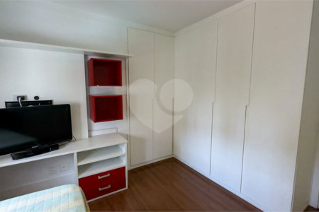 Apartamento à venda com 3 quartos, sendo 1 suíte, em Perdizes, São Paulo, SP
